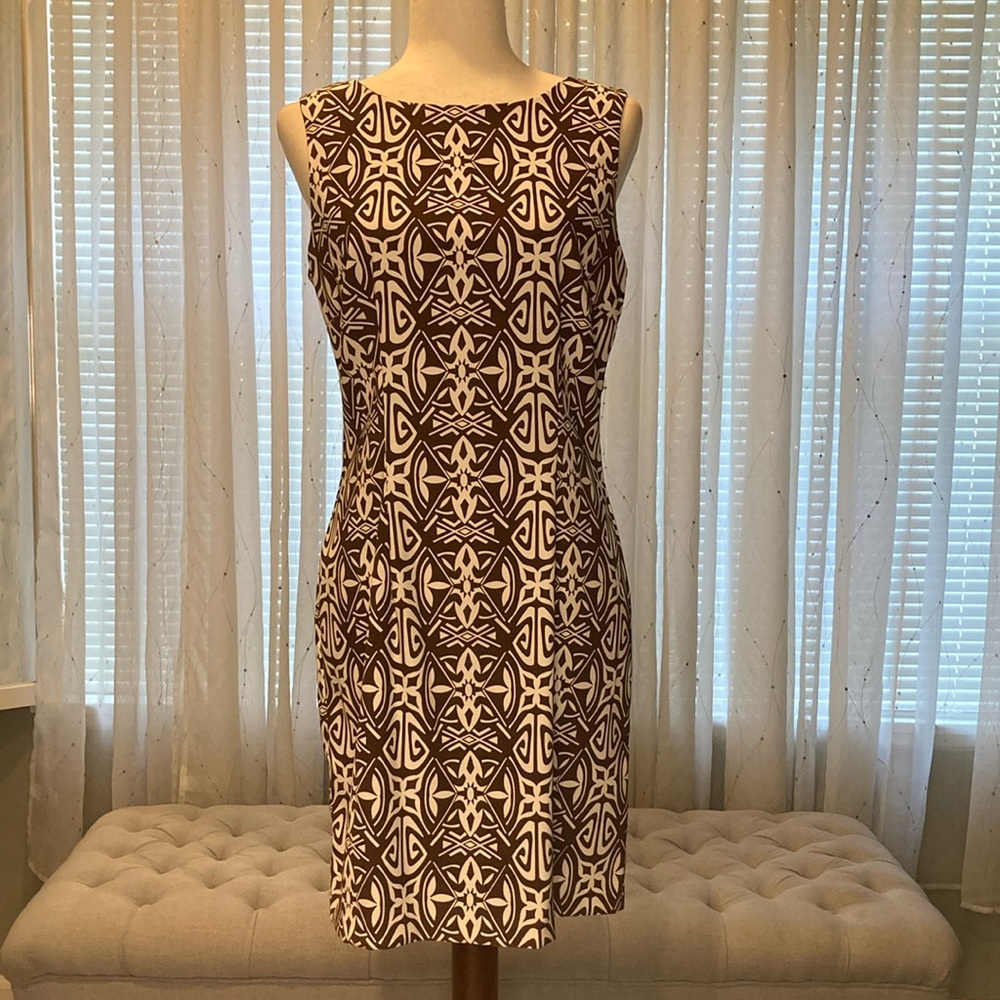 AB Studio sleeveless chocolate brown/cream geo print dress. Size 8
